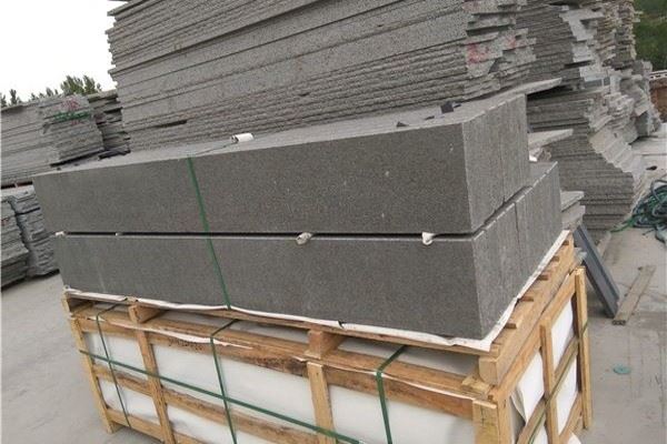 China Black Pearl New G684 Granite Pillars Palisades 02